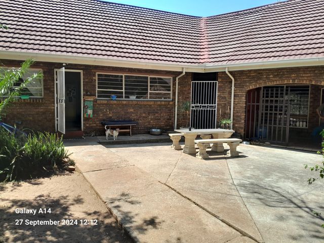A lovely 4 bedroom home with 20 build stables and 2 x stores