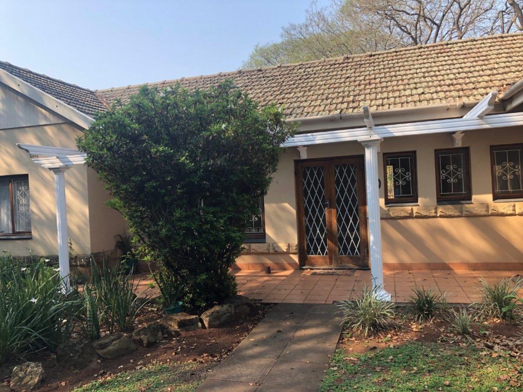 2 Bedroom Townhouse to Rent in Waterfall