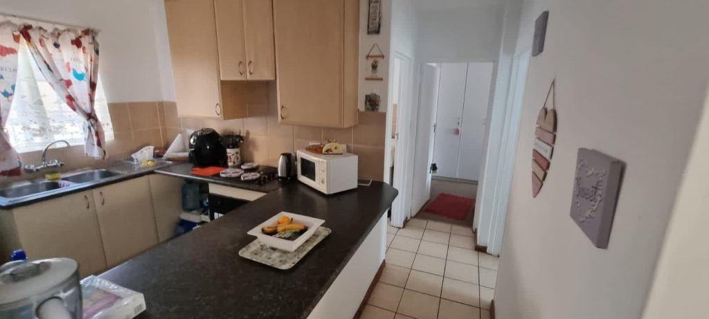 2 Bedroom Apartment / Flat for Sale in Glen Lauriston