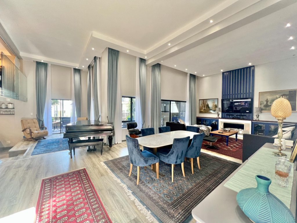 3 Bedroom Apartment / Flat For Sale in Beach Estate, Hout Bay
