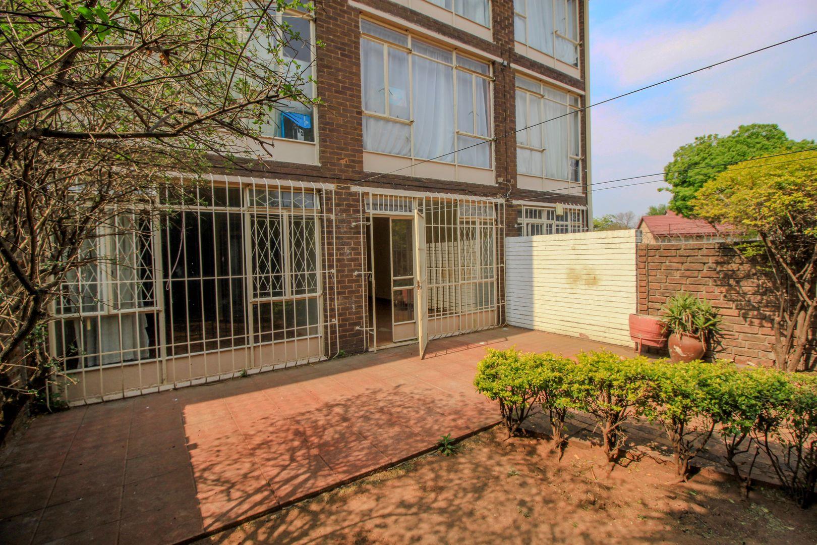 2 Bedroom Apartment / Flat for Sale in Ravensklip