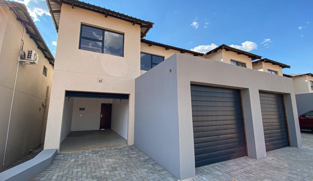 3 Bedroom Apartment / Flat to Rent in Cashan