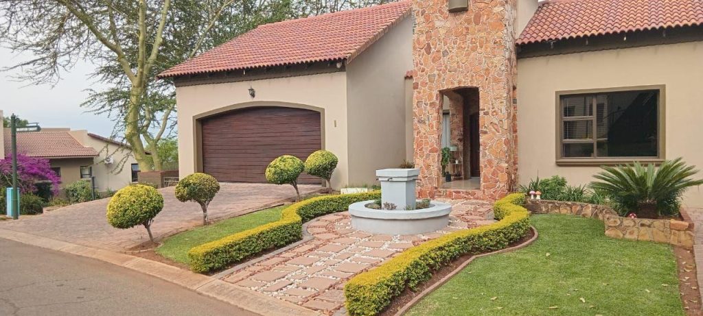 4 Bedroom House to Rent in Cashan