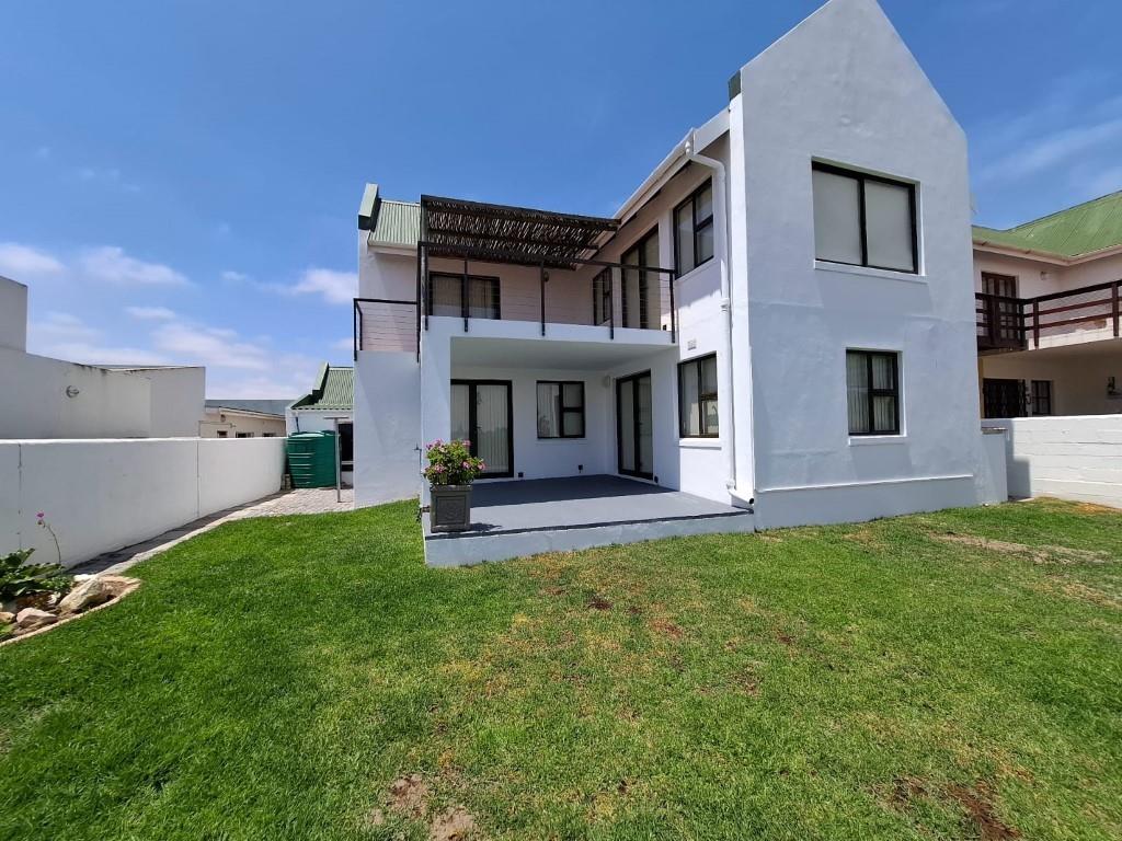 3 Bedroom House for Sale in Country Club