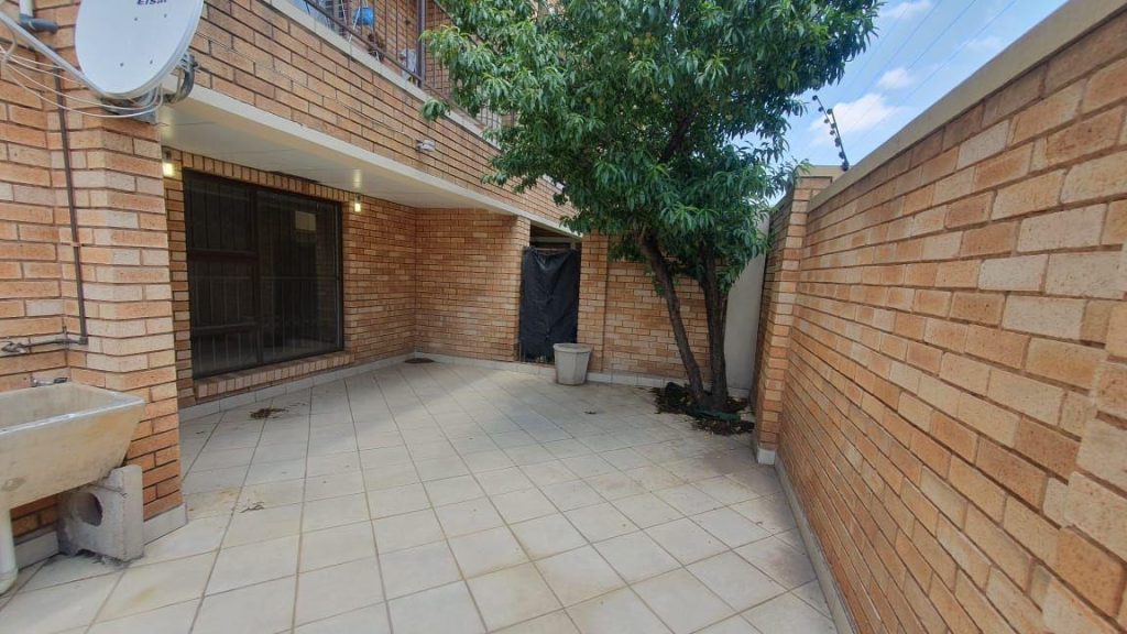2 Bedroom Apartment / Flat for Sale in Winchester Hills