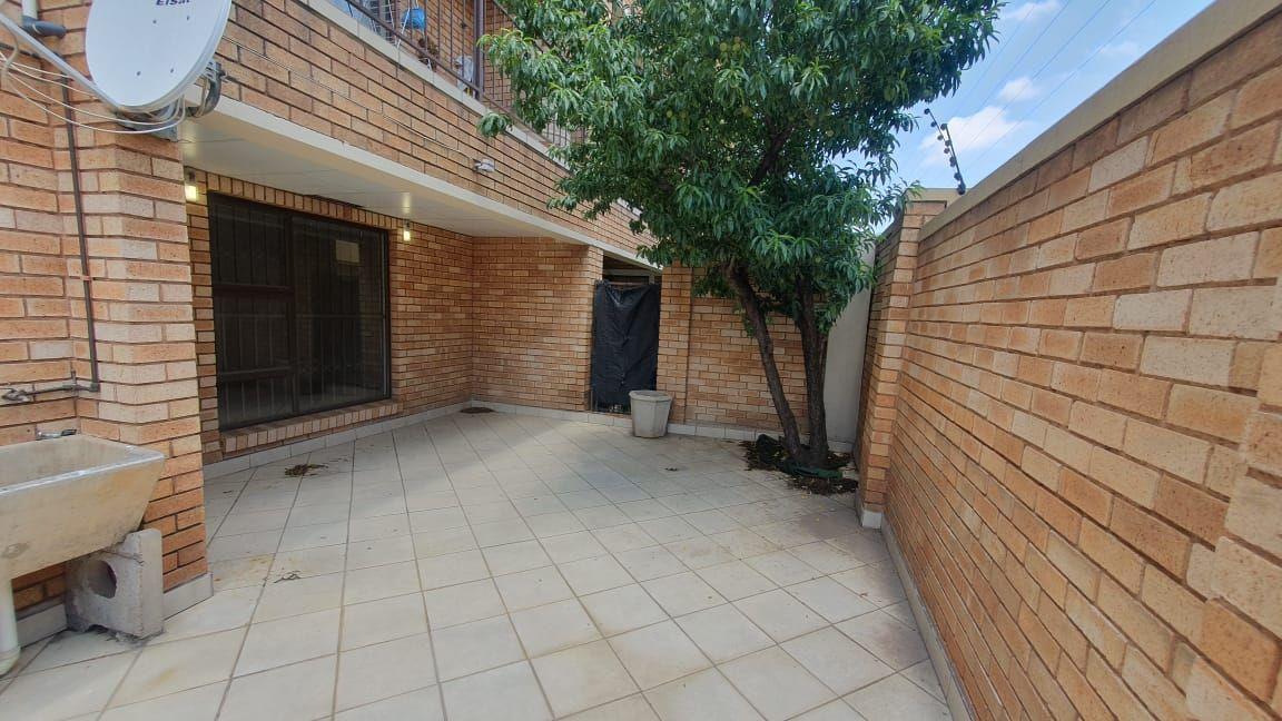 2 Bedroom Apartment / Flat for Sale in Winchester Hills