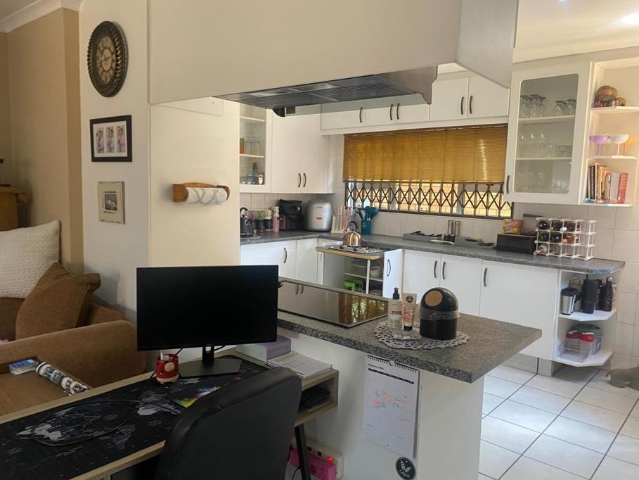 3 Bedroom Townhouse for Sale in New Redruth