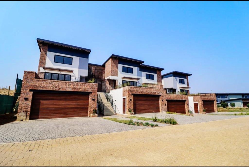 3 Bedroom Townhouse for Sale in Leonard