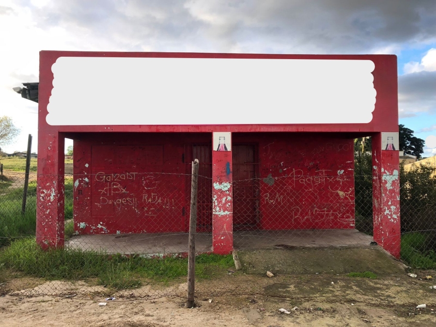 Versatile Commercial Building in Oudekraalfontein, Hopefield