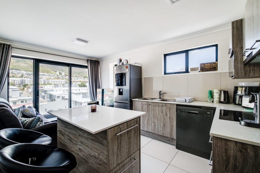 2 Bedroom Apartment / Flat to Rent in Zonnebloem