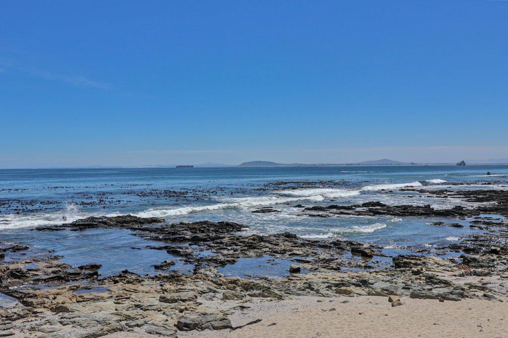 0.5 Bedroom Apartment / Flat to Rent in Mouille Point