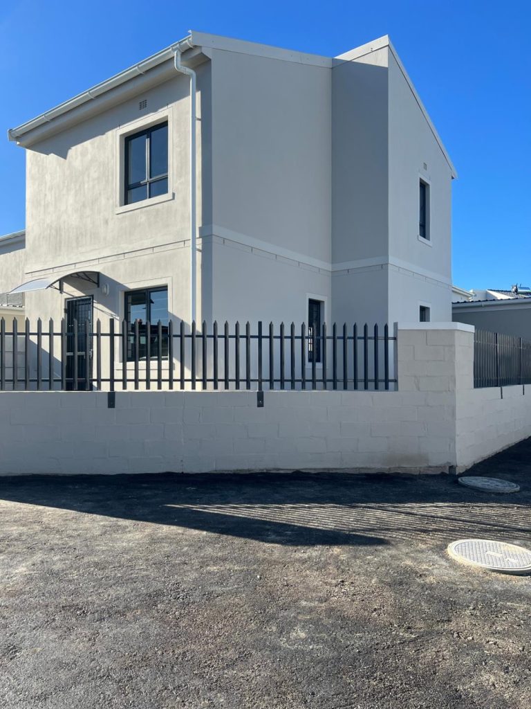 3 Bedroom House for Sale in Parklands East