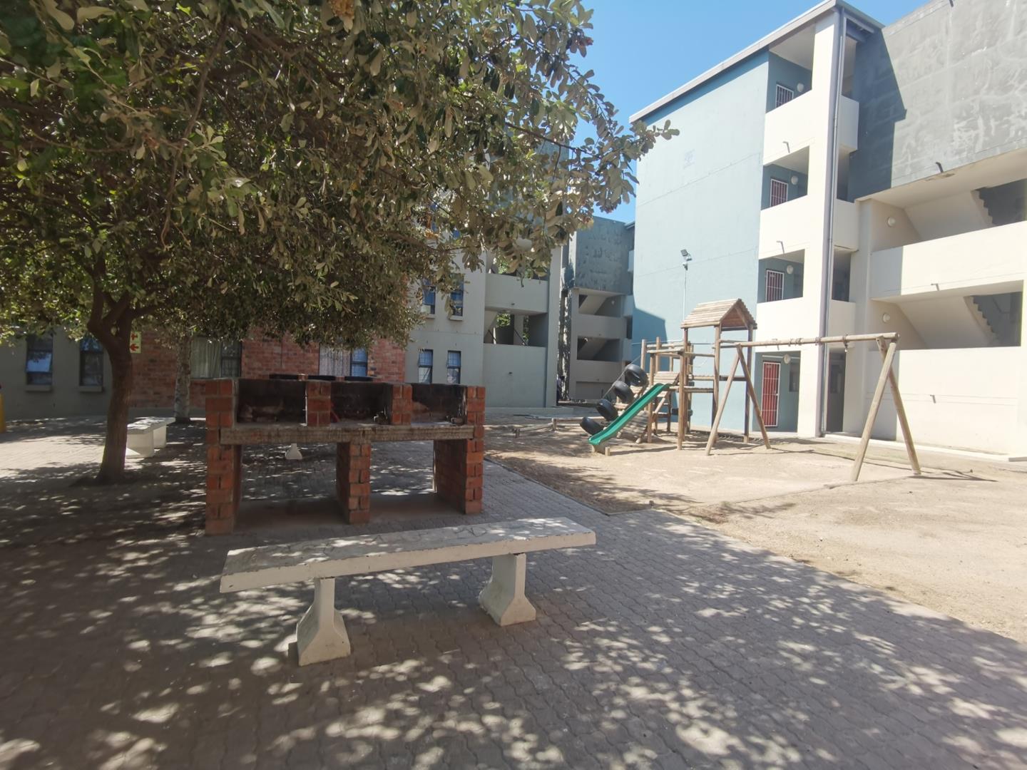 2 Bedroom Apartment / Flat for Sale in Scottsdene