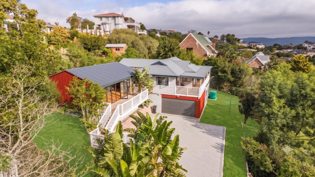 4 Bedroom House for Sale in Knysna Heights