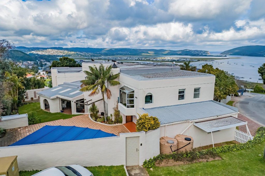 5 Bedroom House for Sale in Knysna Heights
