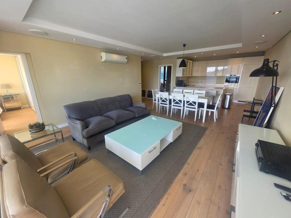 2 Bedroom Apartment / Flat for Sale in Vredehoek