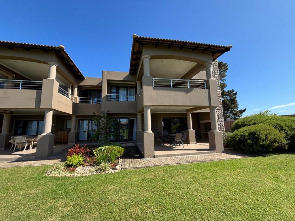 3 Bedroom Apartment / Flat for Sale in The Hill